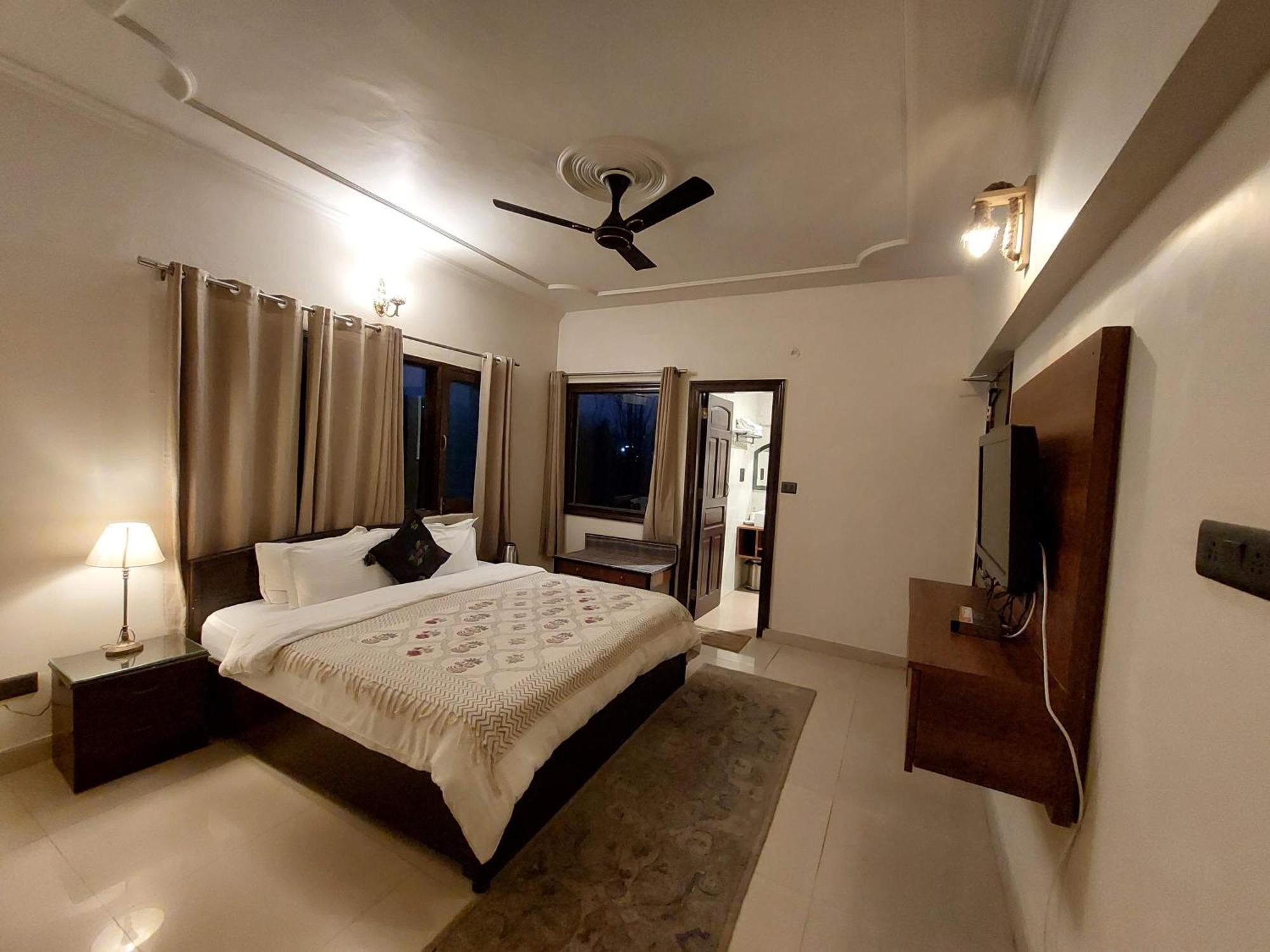 Alinda House Naukuchiatal By The Ghaur Hotel Bhīm Tāl Buitenkant foto